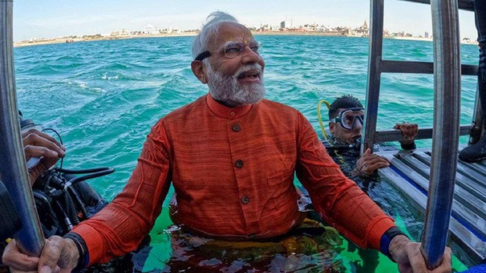 PM Modi dives into sea to perform underwater puja in submerged ancient Dwarka